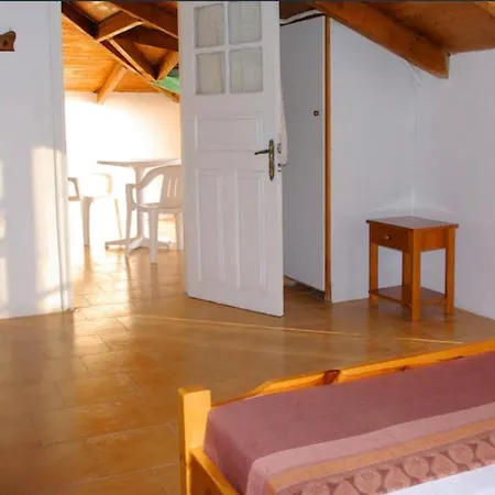 Gerakari Thalassa Apartment Kypseli